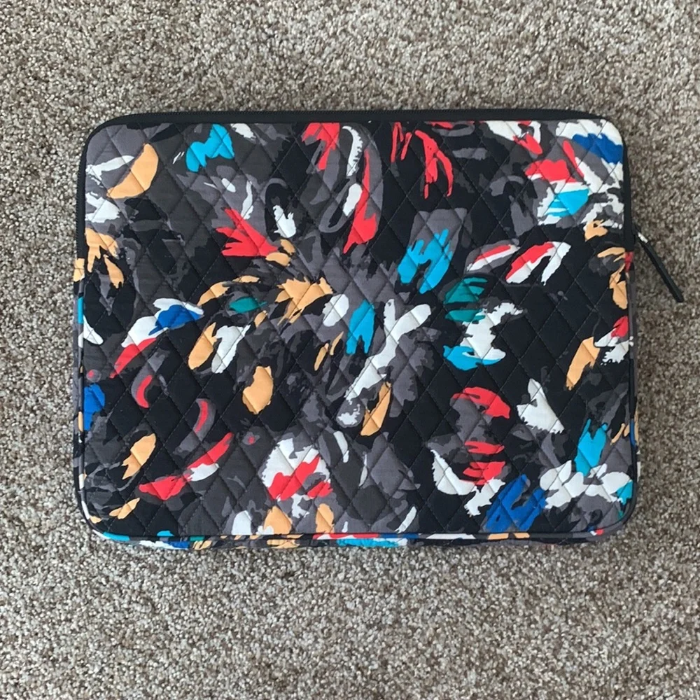 Vera Bradley Splash Floral Pattern laptop sleeve